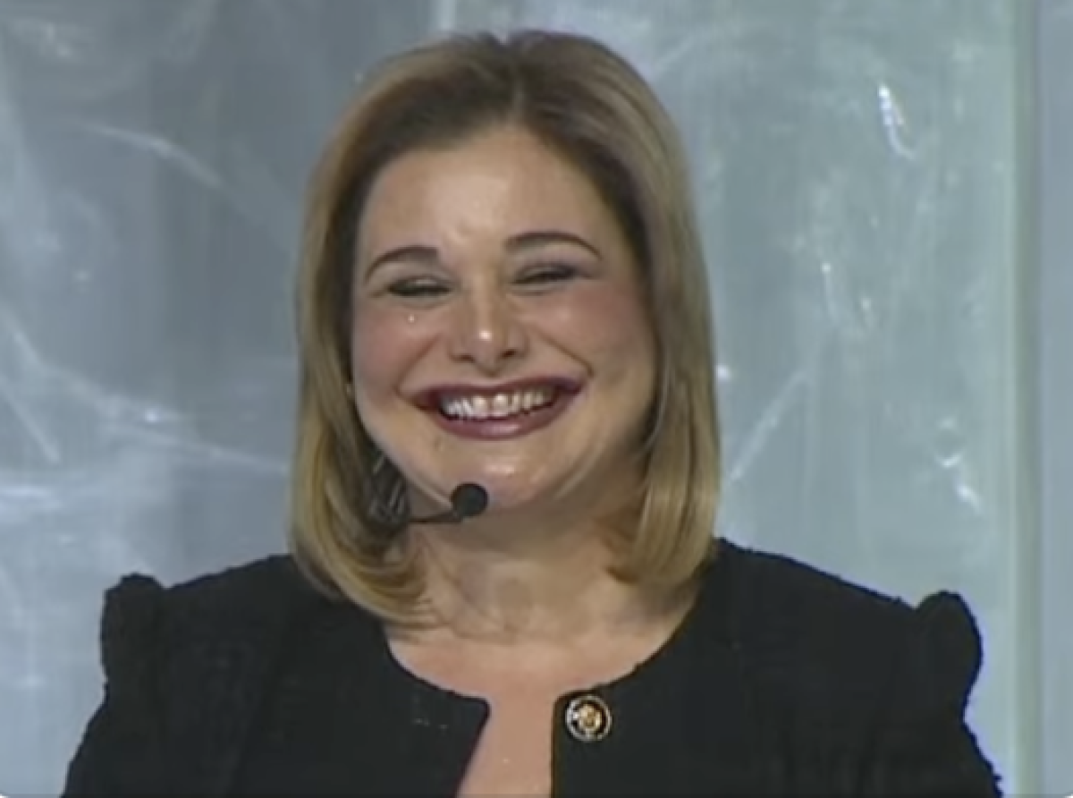 La Piñata Oficial de Corral